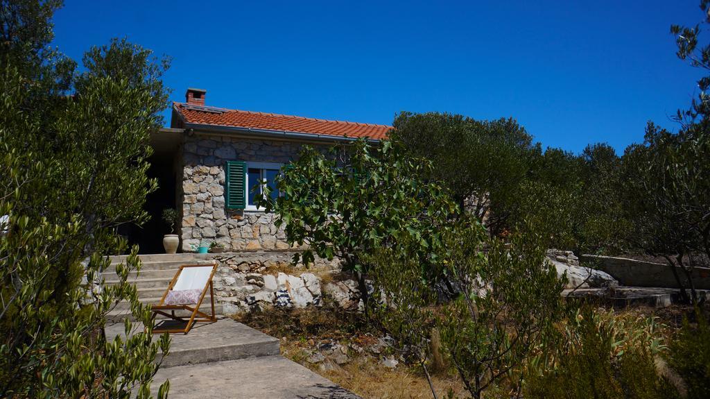 House Captain Felix Tkon Exterior foto